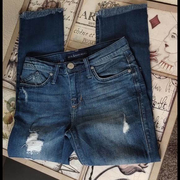 Rock & Republic High Waisted Dark Wash Jeans - Picture 5 of 8